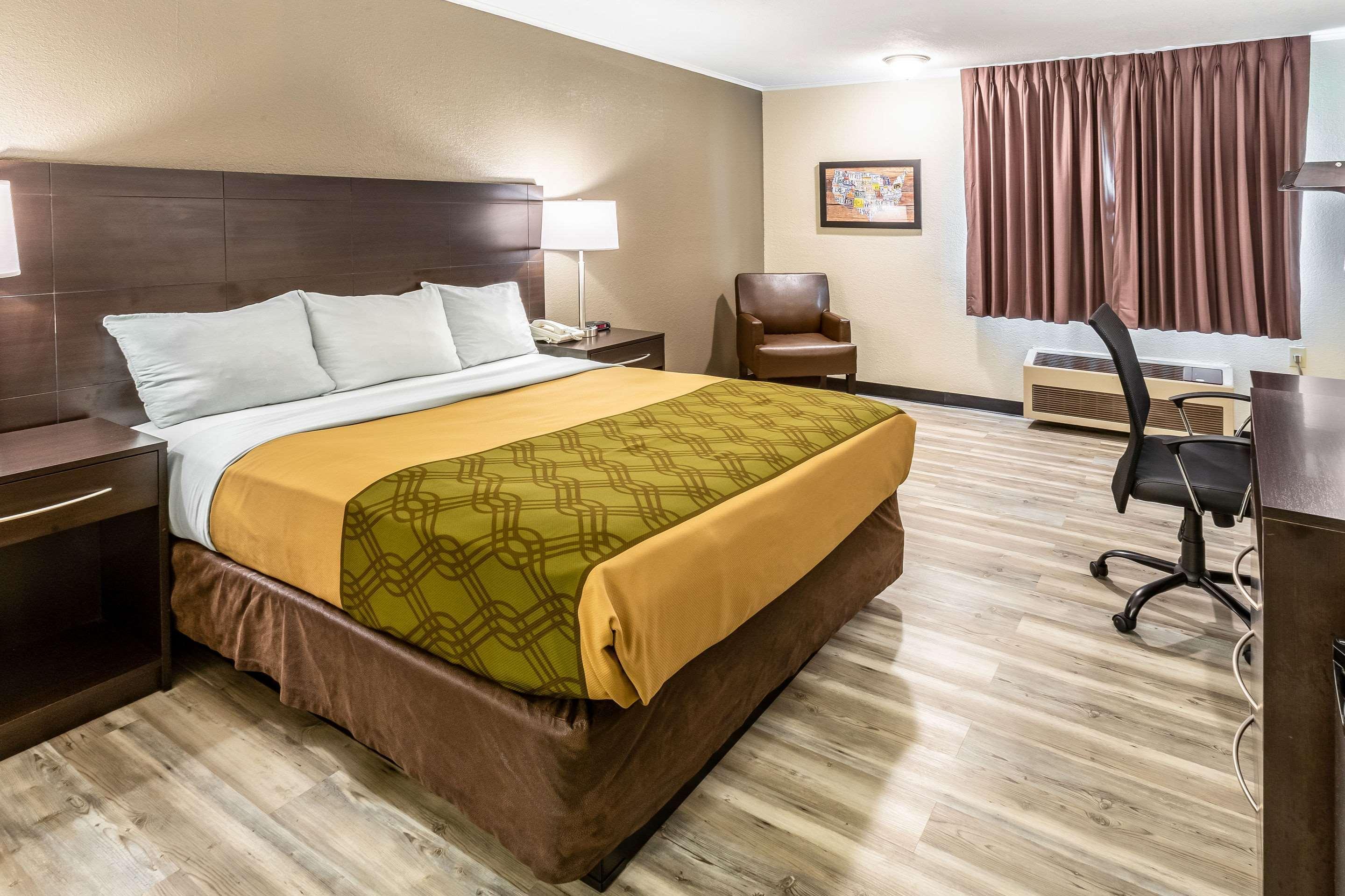 Econo Lodge Inn & Suites Newton Eksteriør bilde