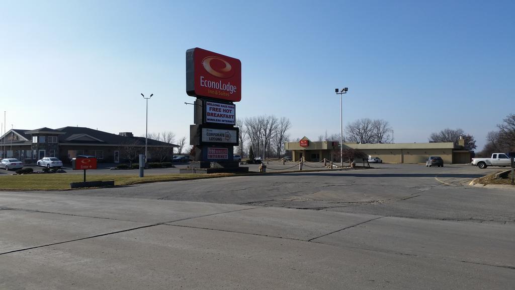 Econo Lodge Inn & Suites Newton Eksteriør bilde