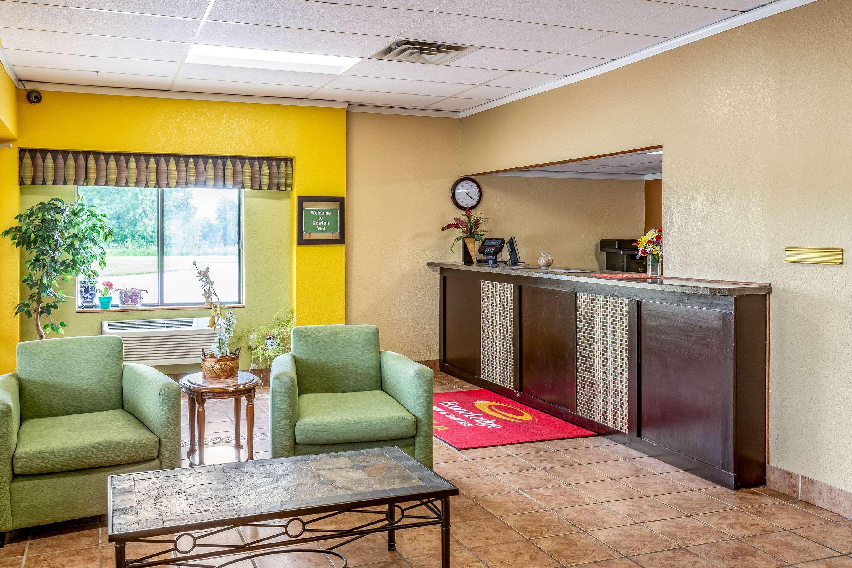 Econo Lodge Inn & Suites Newton Eksteriør bilde