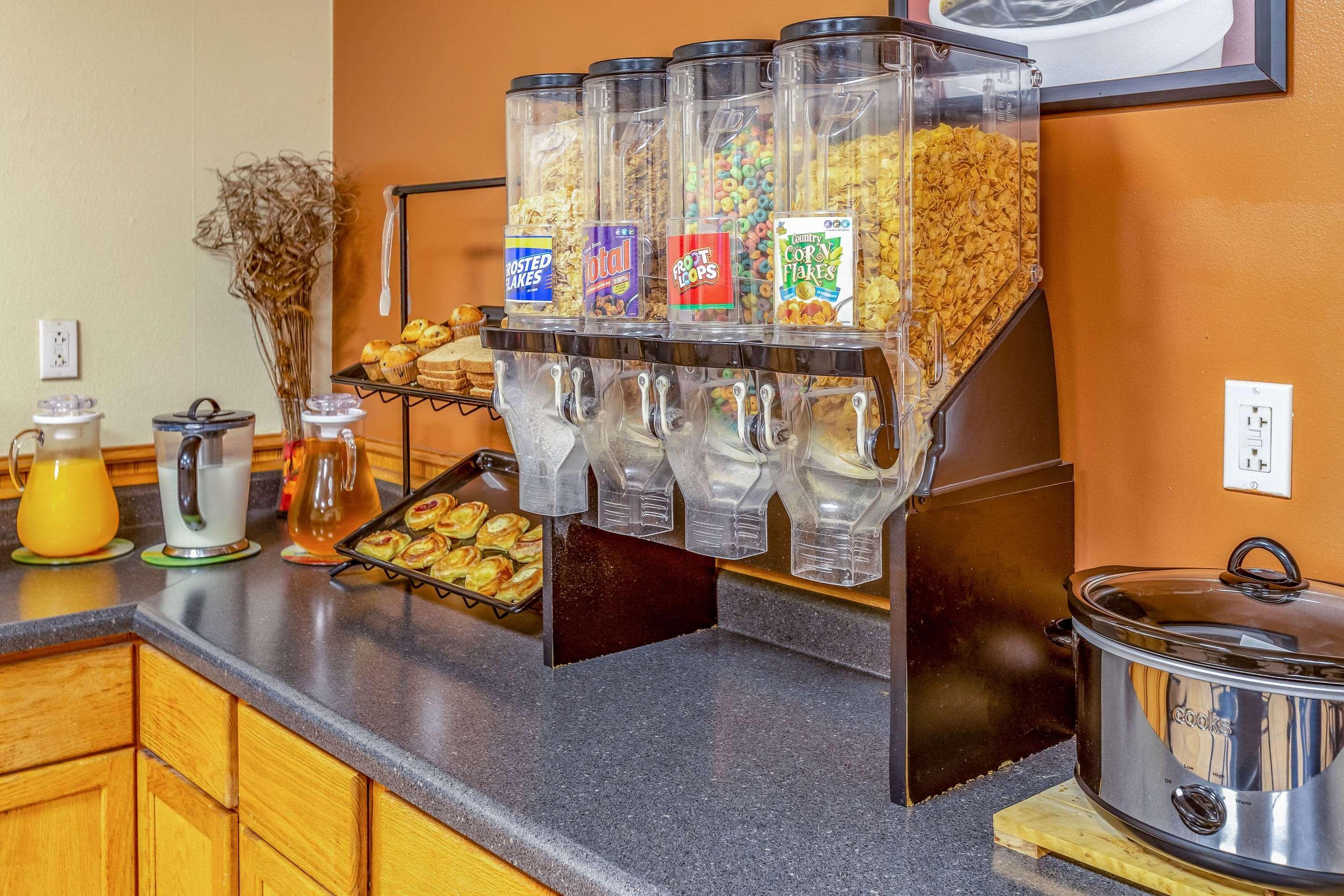 Econo Lodge Inn & Suites Newton Eksteriør bilde