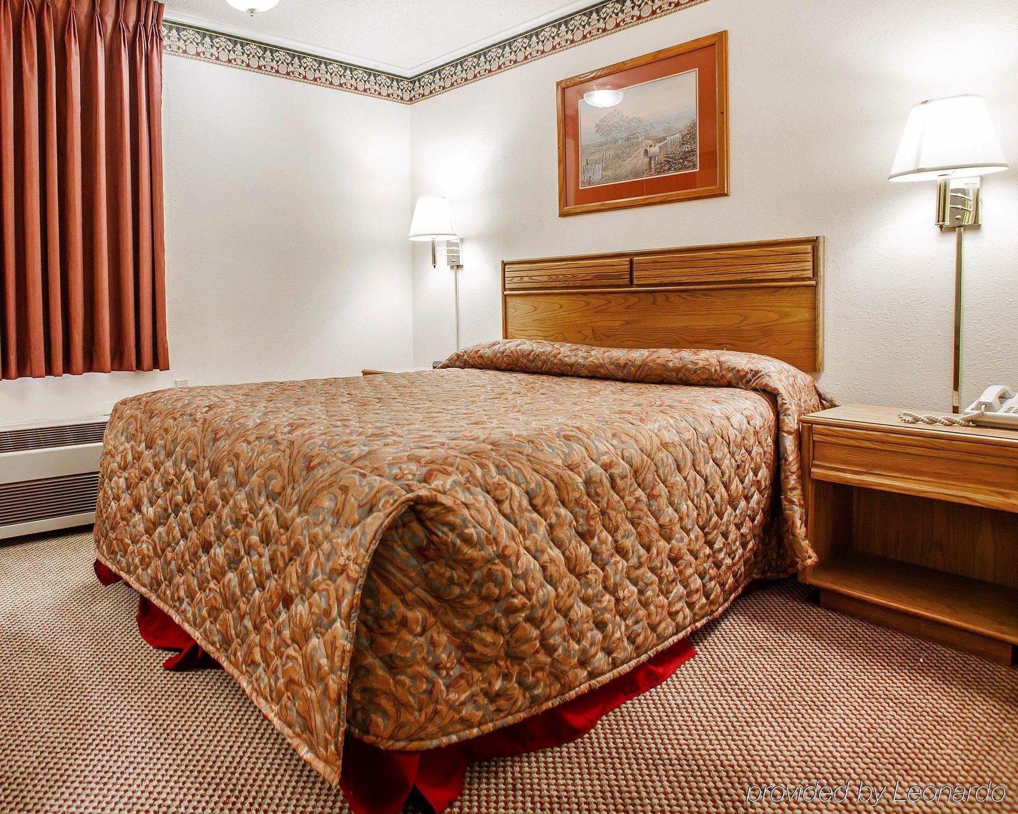 Econo Lodge Inn & Suites Newton Eksteriør bilde
