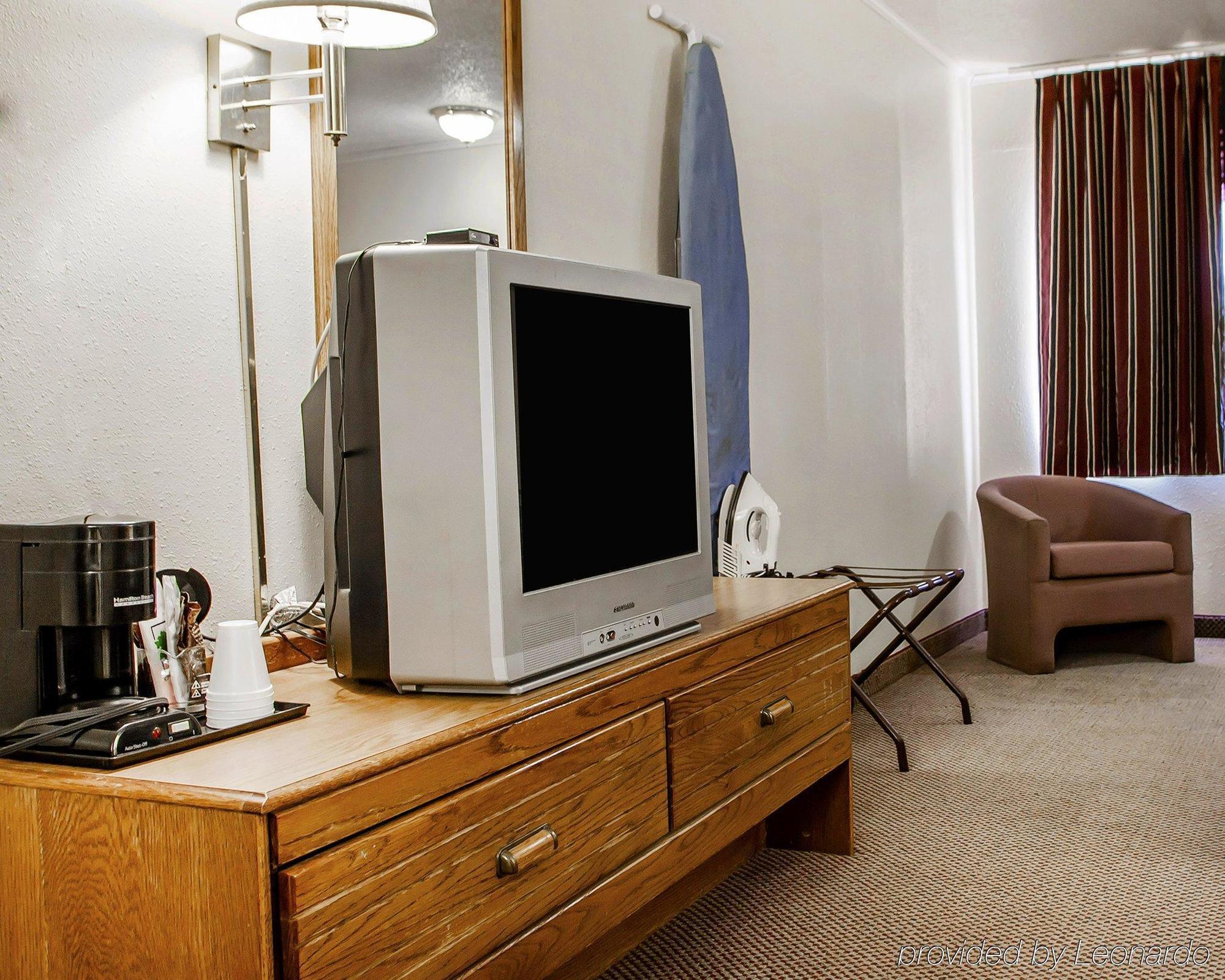 Econo Lodge Inn & Suites Newton Eksteriør bilde