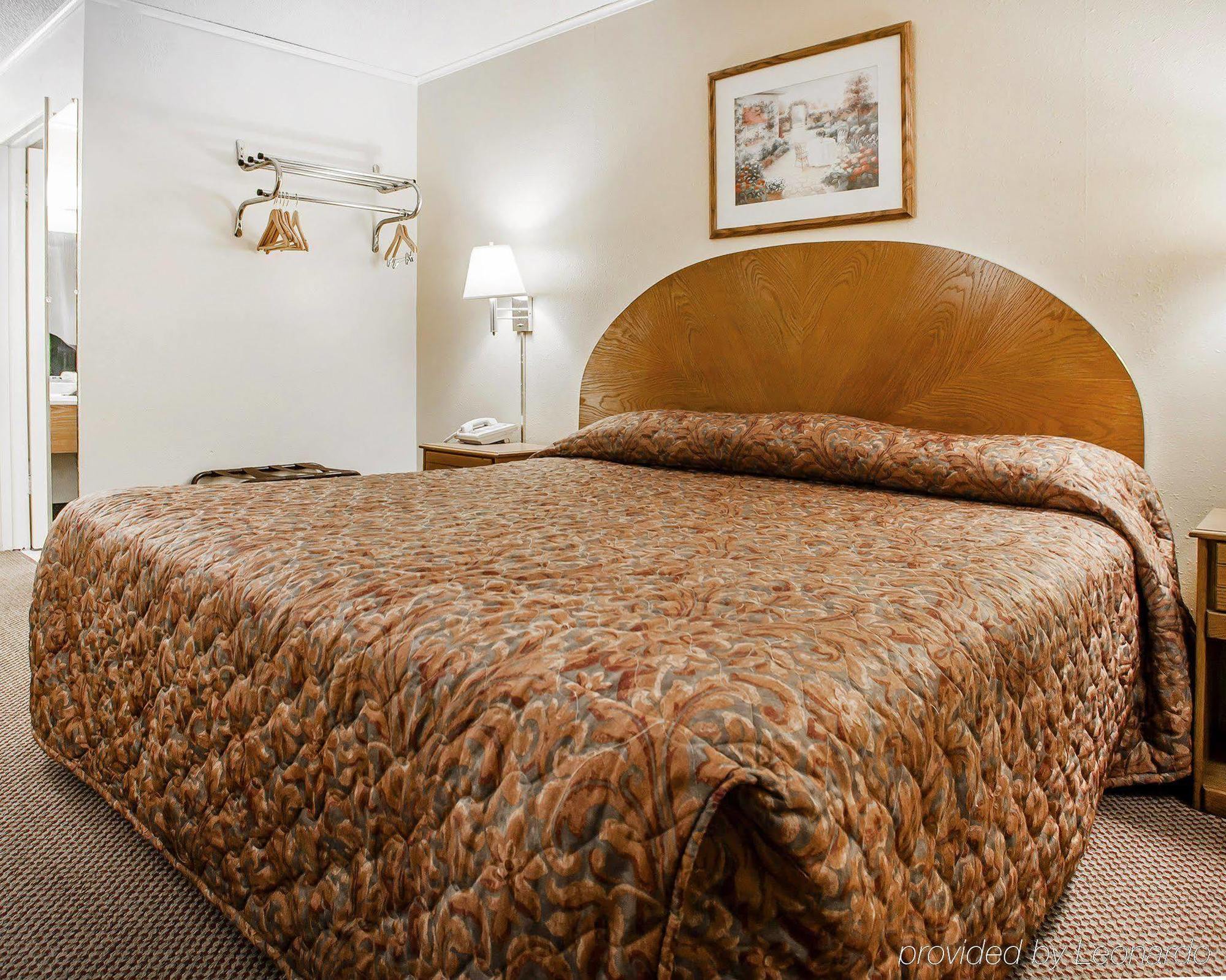 Econo Lodge Inn & Suites Newton Eksteriør bilde