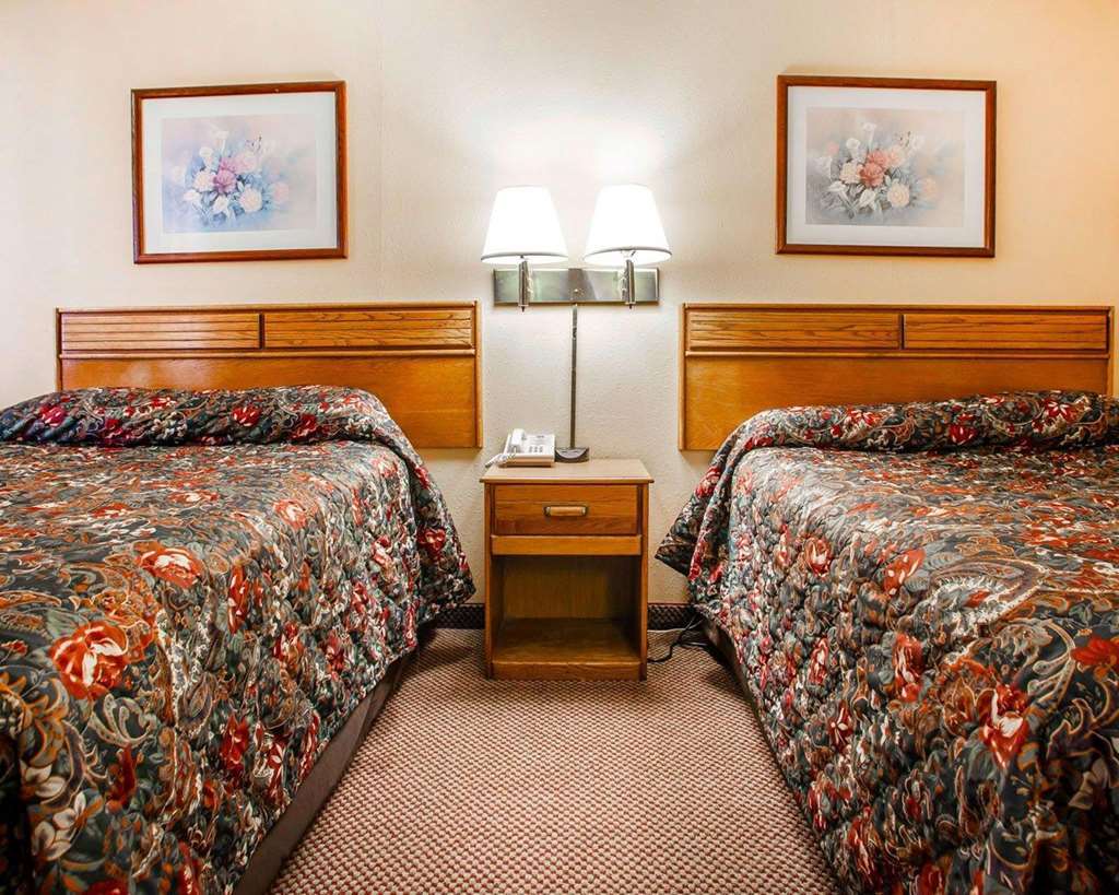 Econo Lodge Inn & Suites Newton Rom bilde